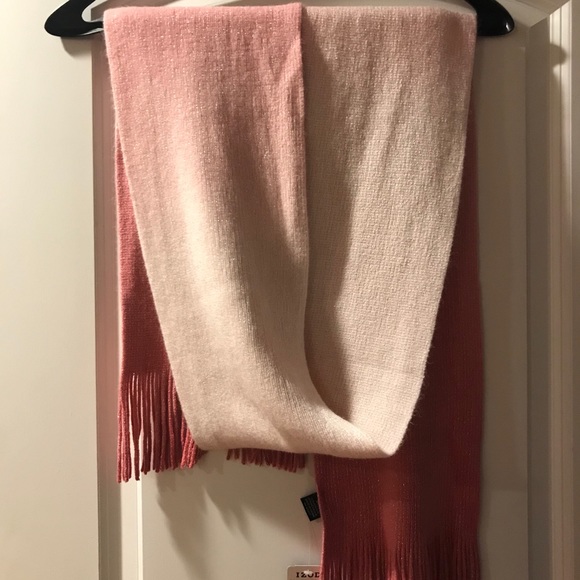 Scarf - Picture 3 of 4